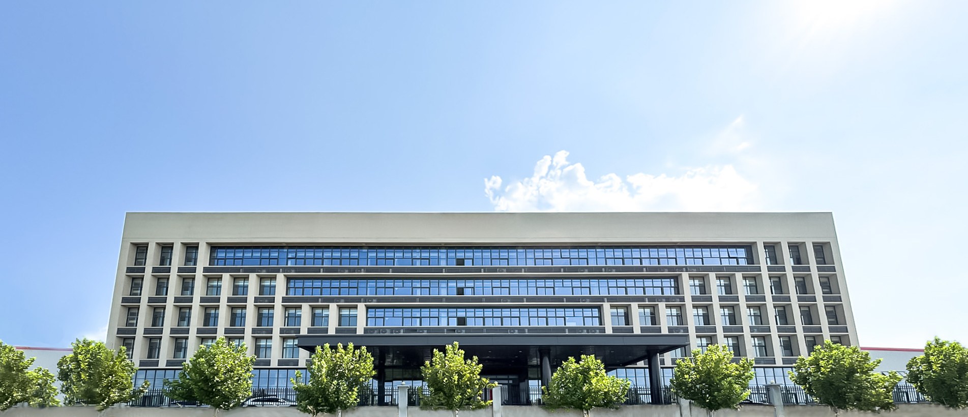 مصنع رافعات شوكية، مصنع معدات مناولة المواد